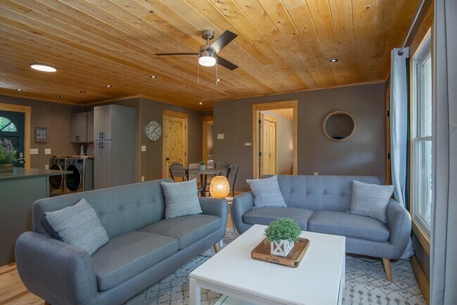 Foto del edificio - 111 W Southwood Dr