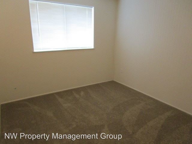 Foto del edificio - 3 br, 2 bath House - 1365 Cedar Ave