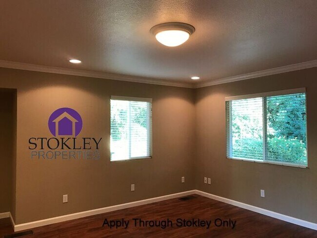 Foto del edificio - Stokley Properties presents 1225 Carmel Co...
