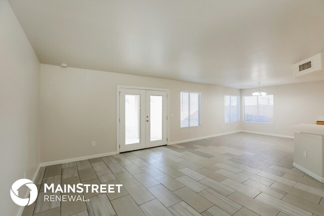 Building Photo - 7422 S 40th Ln