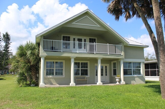 Building Photo - Furnished Riverview Home w/ Pool
