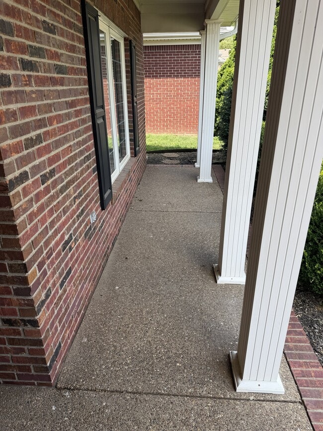 Covered Front Porch - 4610 Arborgate Dr