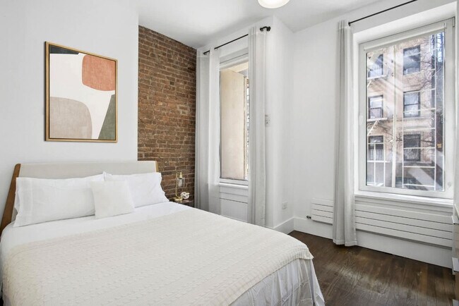 Foto del edificio - 125 E 83rd St