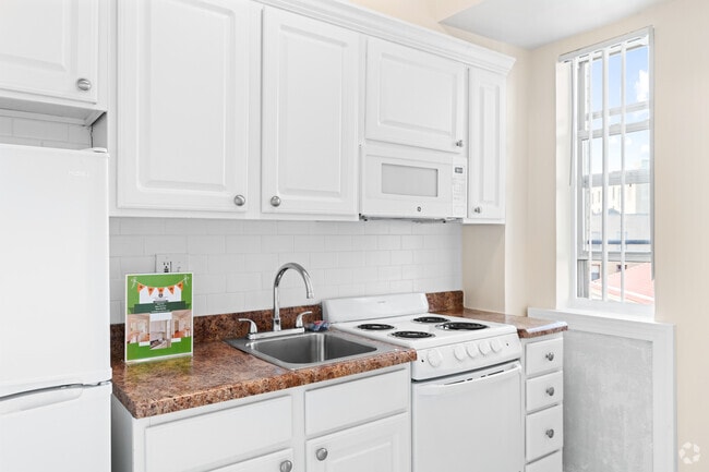 Interior Photo - Majestic Apartments