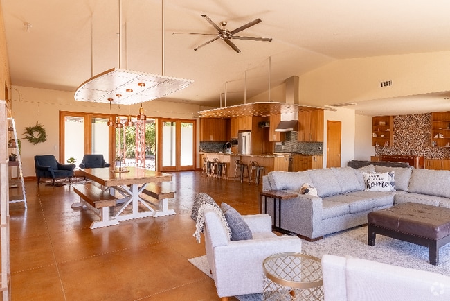 Building Photo - 9411 Vista Aleta