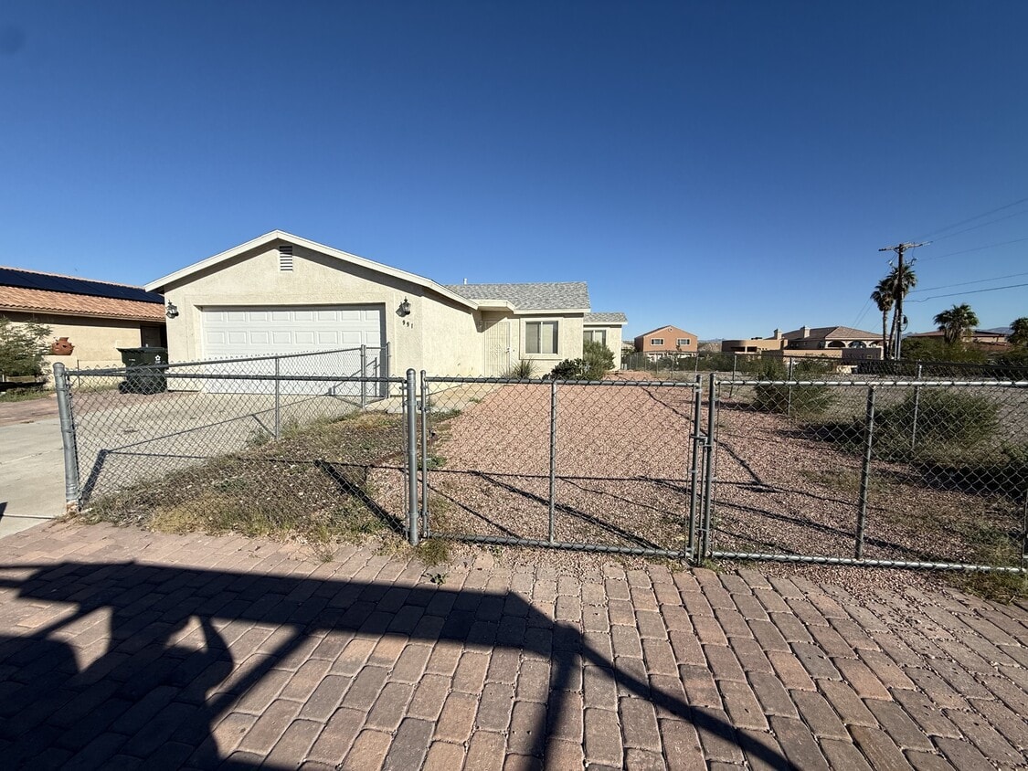 Primary Photo - 991 Terrace Dr