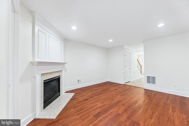 Building Photo - 2458 Terra Cotta Cir