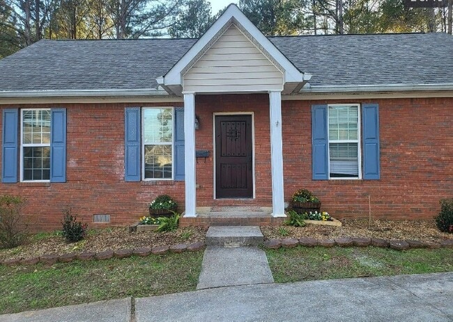 Building Photo - 205 Zoie Ct