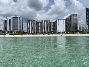 Building Photo - 6039 Collins Ave