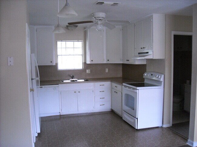 Foto del edificio - 505 W 3rd St