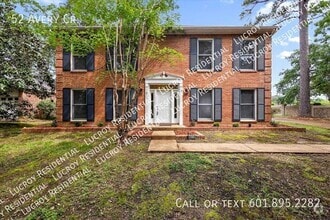 Building Photo - 52 Avery Cir