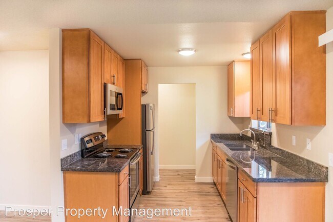 Building Photo - 5713-5715 64th St W