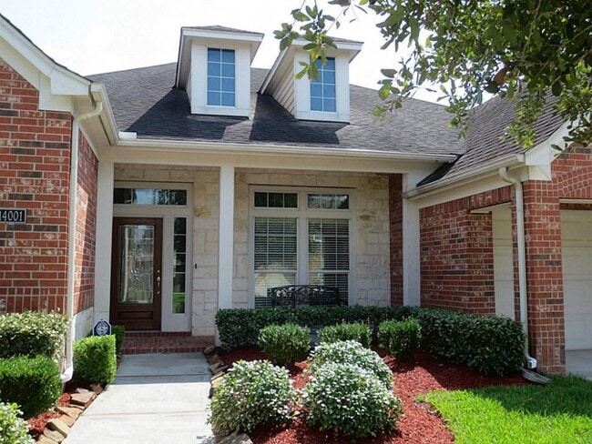 Foto del edificio - 14001 Savannah Landing Ln