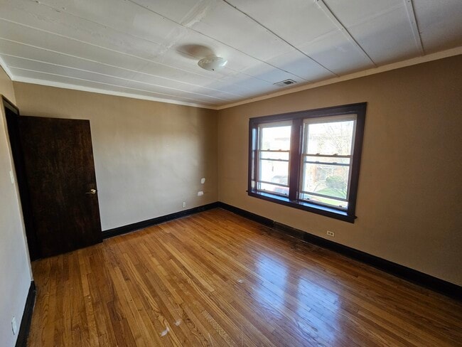 Building Photo - 7635 Roosevelt Rd