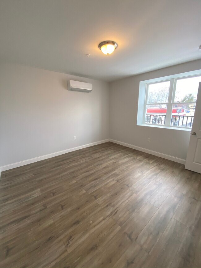 Bedroom - 37 Water St