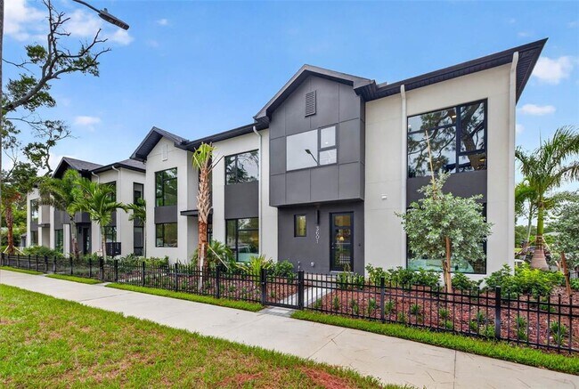 Building Photo - 3603 1st Ave N