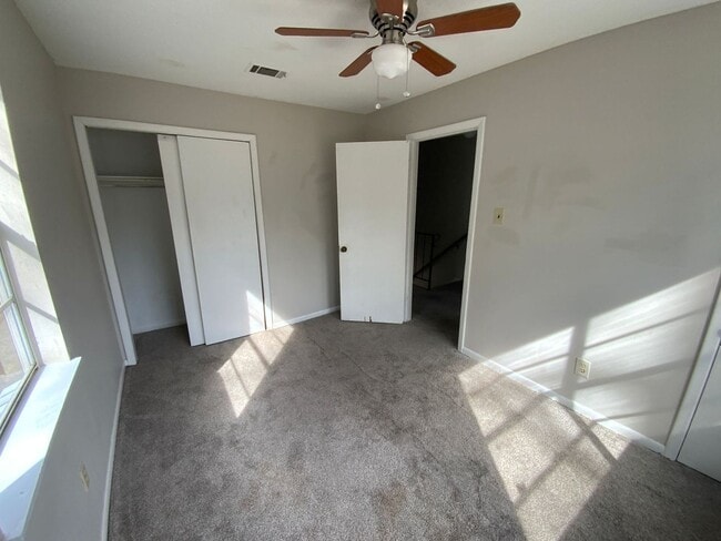 Foto del edificio - 1311 Madden Rd