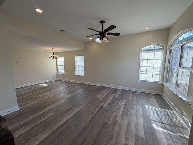 Building Photo - Home for Rent