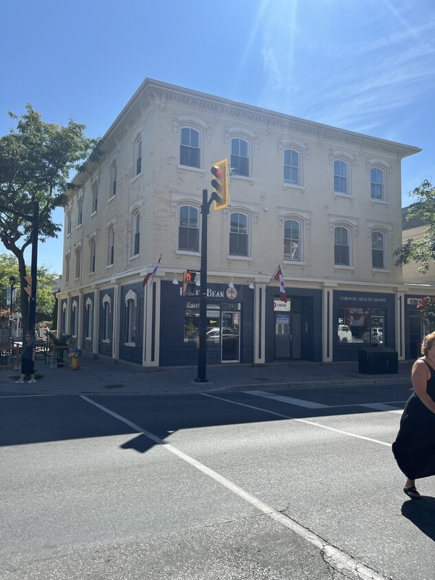 Primary Photo - 73 King St W