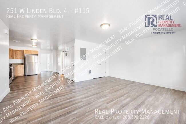 Foto del edificio - 3 Bedroom 1 Bath Apartment - Fiber Interne...