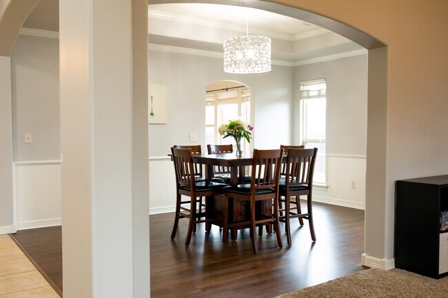 Foto del edificio - 3800 SW Banbury Dr