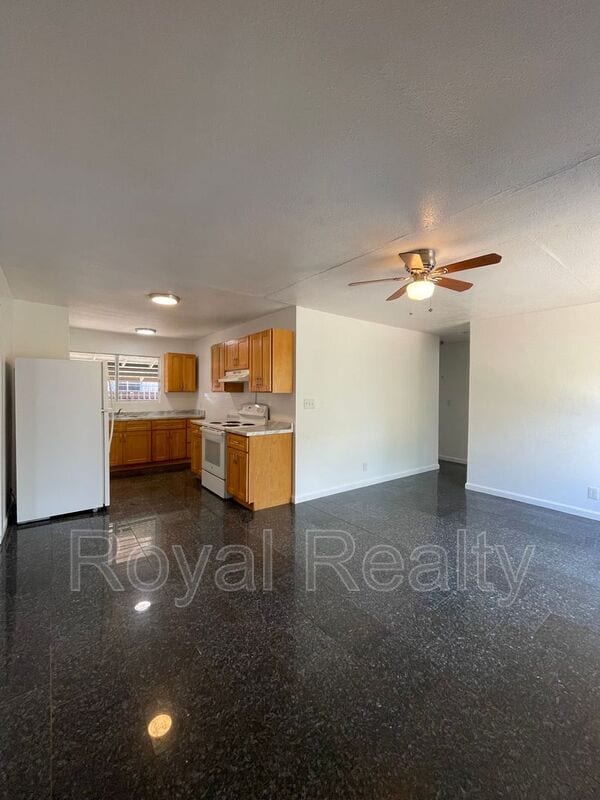Building Photo - 84-730-1111 Lahaina St