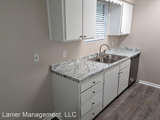 Building Photo - 5 br, 2 bath House - 9611 Dunwoody Dr