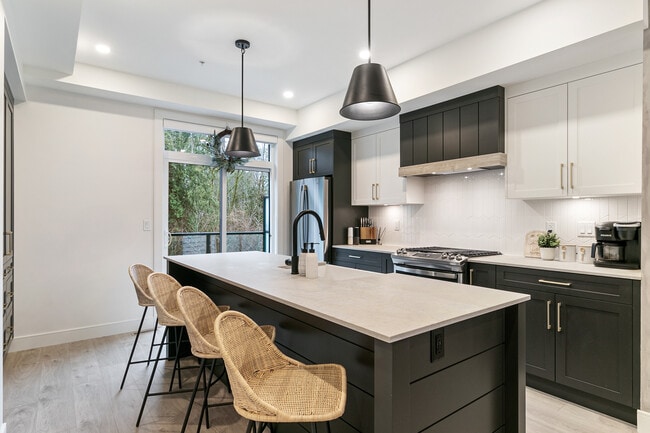 Building Photo - 7967 197 St