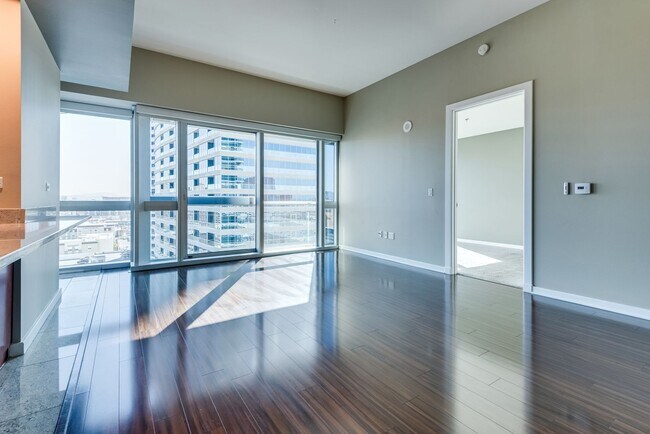 Foto del edificio - The Martin 1607-City/Strip Views from this Stunning 2Bd/2Ba Residence