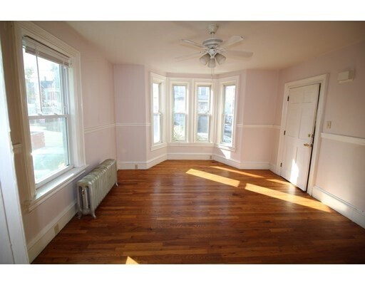 Building Photo - 90 Mt Vernon St