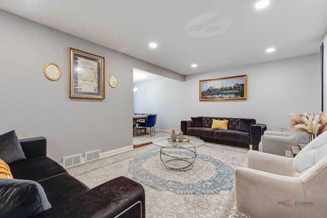 Foto del edificio - 1805 W Willow Ln