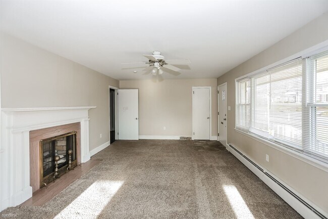 Building Photo - 3 br, 2 bath House - 1010 Franklin St E