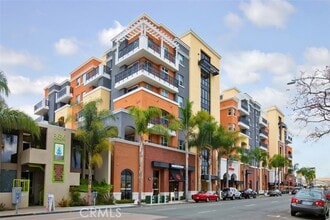 Building Photo - 3650 5th,