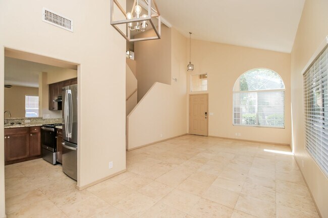 Foto del edificio - 2520 E Sheffield Rd