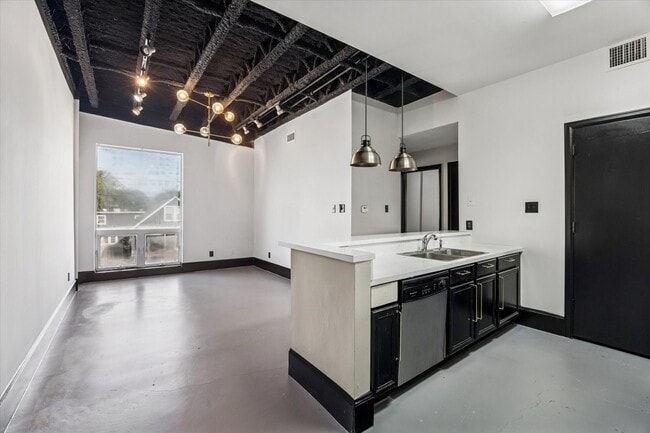 Foto del edificio - 5017 Cornish St