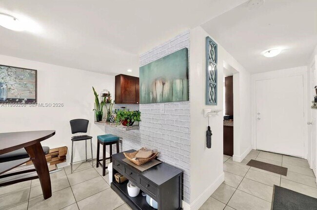 Foto del edificio - 10810 NW 7th St