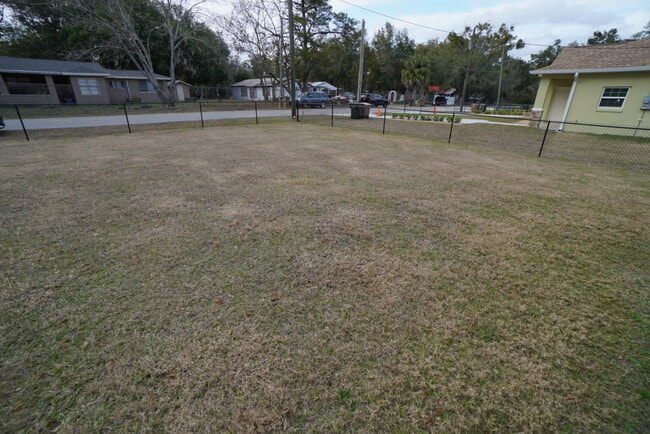 Foto del edificio - 2151 NW 7th St