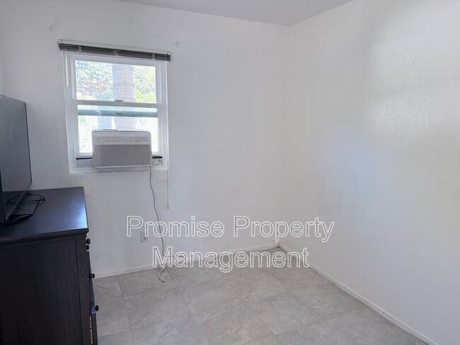 Foto del edificio - 303-307 Myers