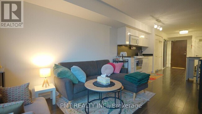 Photo du bâtiment - 151 Dan Leckie Way