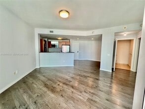 Building Photo - 300 S Biscayne Blvd