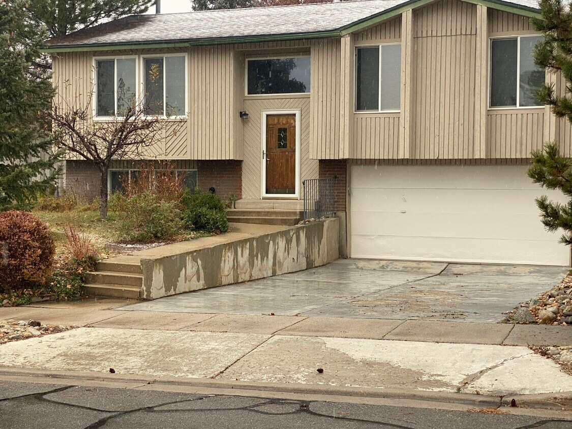 Photo - 2333 Cliff Swallow Dr (Sandy, UT)