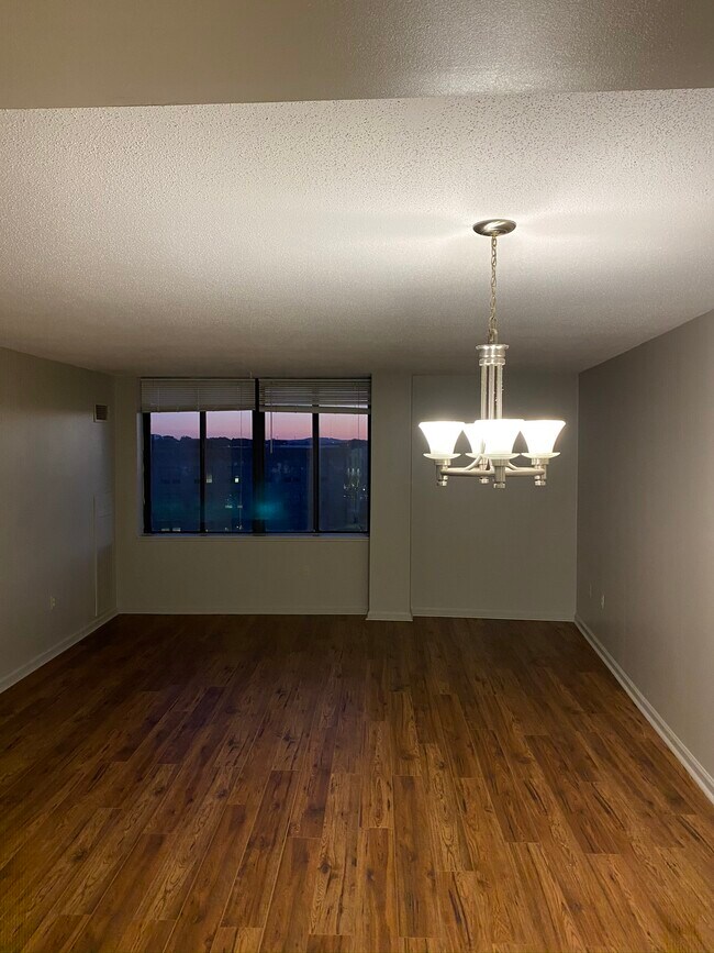 100 Wells St Unit 1210, Hartford, CT 06103 Condo for Rent in Hartford