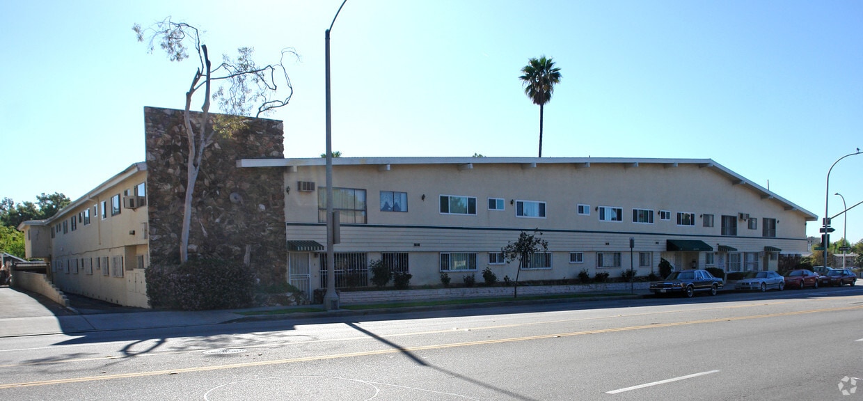 Building Photo - Copa de Oro Apartments