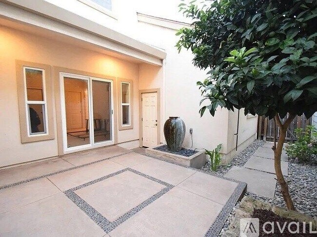 Foto del edificio - 2527 N Village Dr