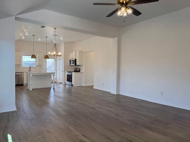 Foto del edificio - 253 Park Ln