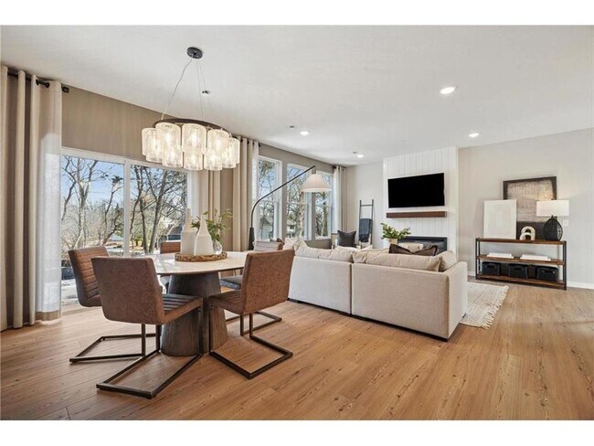 Foto del edificio - 10386 Ithaca Ln N