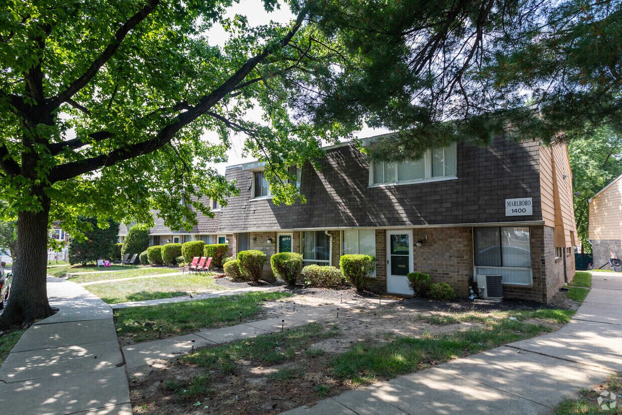 Franklin Square Townhomes 3850 Woodhaven Rd Philadelphia, PA