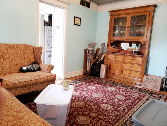 Comedor - 3516 Broadway N