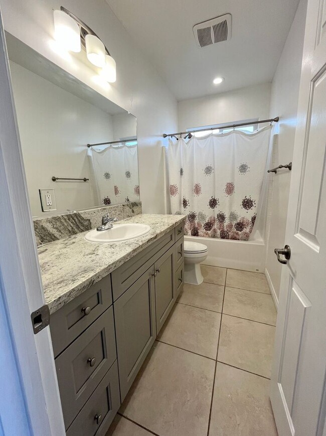 Foto del edificio - MOVE IN READY!! BEAUTIFUL 4 BED 3 BATH FOR...