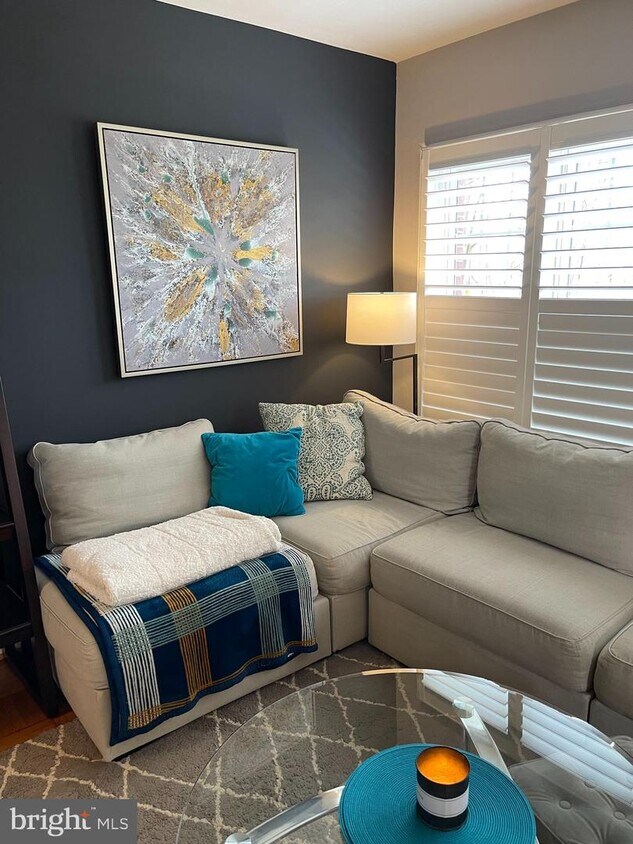 3222 Wellington Rd Unit 103, Alexandria, VA 22302 Room for Rent in